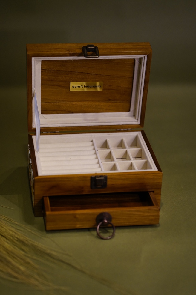Wooden Jakarta Heritage Q-Box Box 2